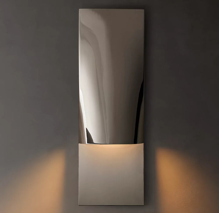 Taza Vertical Rectangular Sconce