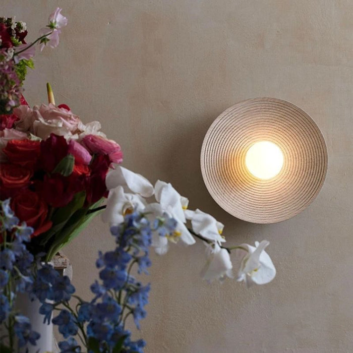 Fiska Wall Lamp