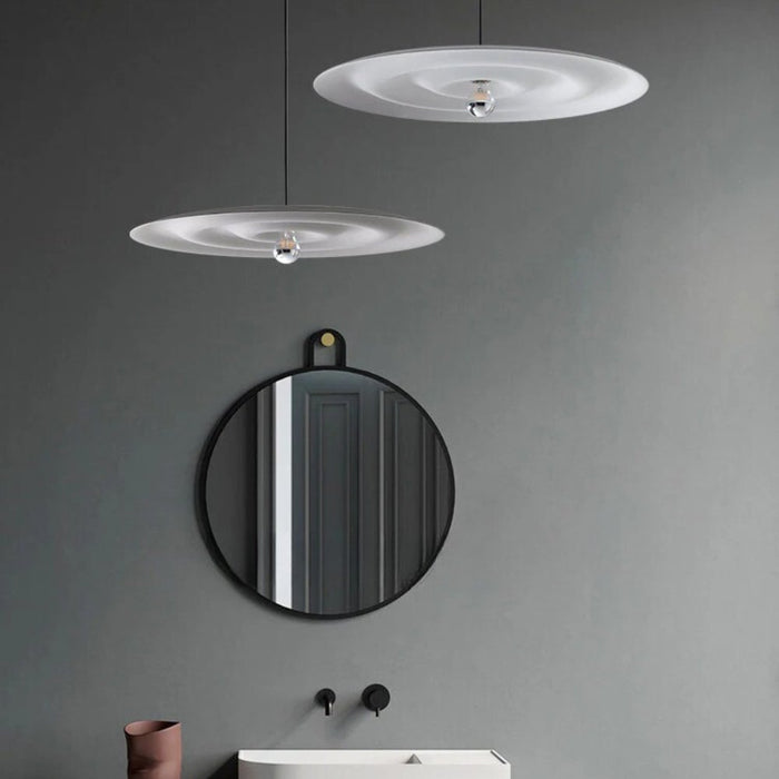 Gyral Pendant Light