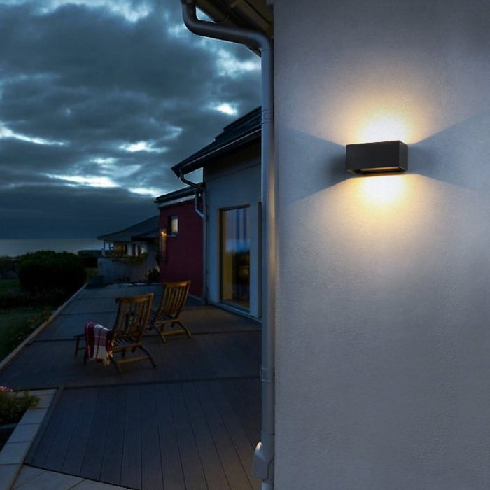 Licht Outdoor Wall Lamp