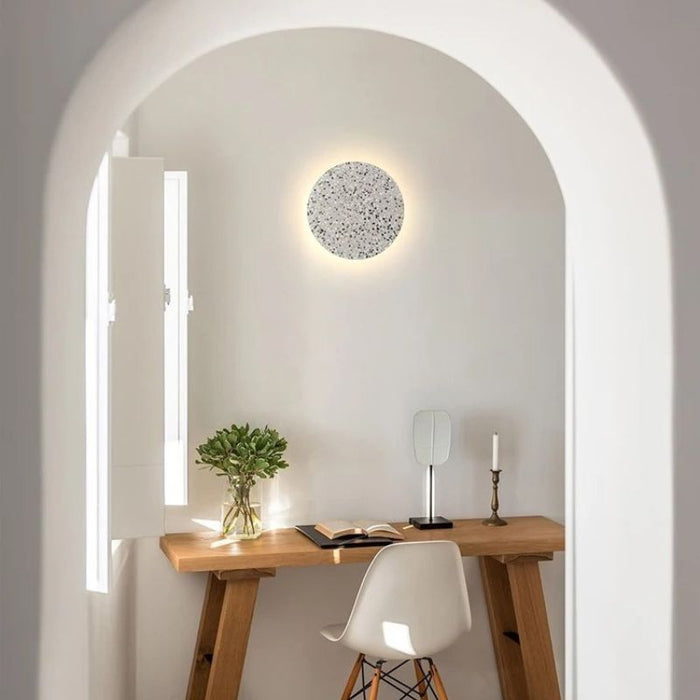 Minoa Wall Lamp