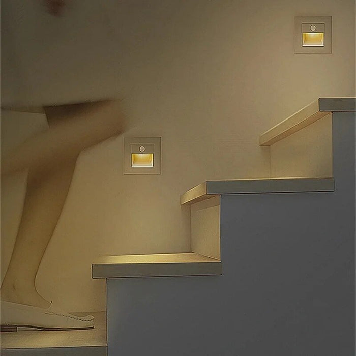 Noa Stair Light