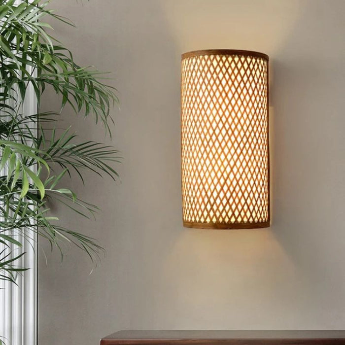 Pelon Wall Lamp