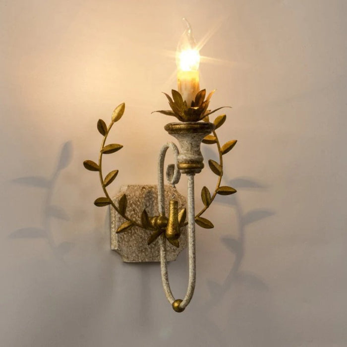 Perach Wall Lamp