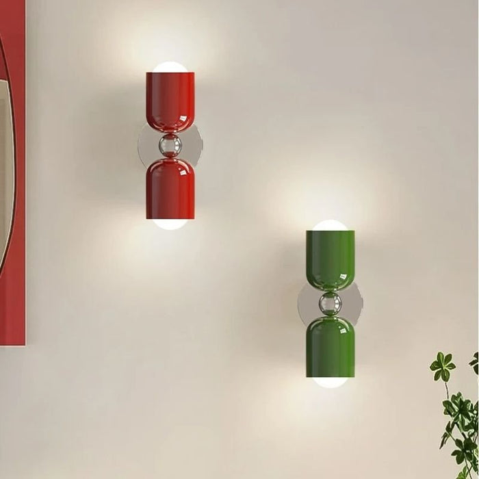 Pluva Wall Lamp