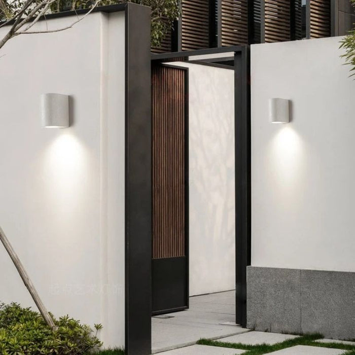 Vestan Outdoor Wall Lamp